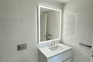 300 Biscayne Blvd Way, Miami, FL 33131 - Photo 23