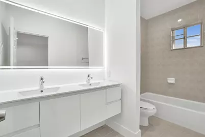 1003 NW 100th Avenue, Hollywood, FL 33024 - Photo 15