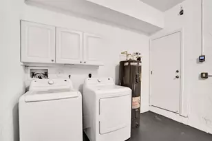 1003 NW 100th Ave, Pembroke Pines, FL 33024 - Photo 25