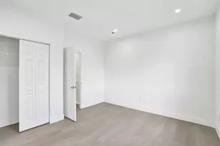 1003 NW 100th Ave, Pembroke Pines, FL 33024 - Photo 23