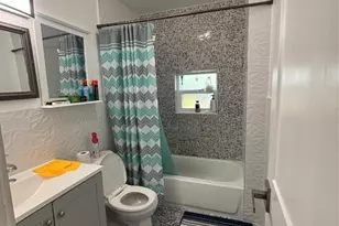 935 NE 33rd St, Oakland Park, FL 33334 - Photo 13