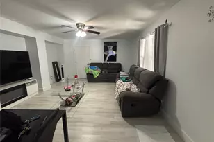 935 NE 33rd St, Oakland Park, FL 33334 - Photo 9