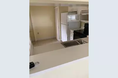 12104 Glenmoor Drive #12104, West Palm Beach, FL 33409 - Photo 3