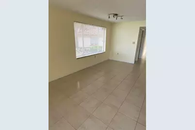 12104 Glenmoor Drive #12104, West Palm Beach, FL 33409 - Photo 5