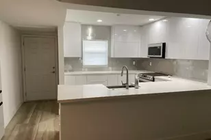 250 NE 20th St, Boca Raton, FL 33431 - Photo 9