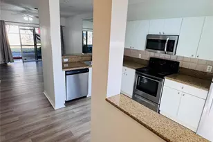 12113 SW 2nd St, Pembroke Pines, FL 33025 - Photo 9