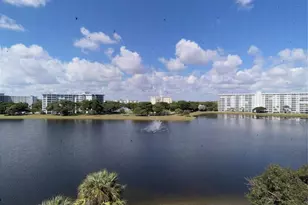 2801 N Palm Aire Dr, Pompano Beach, FL 33069 - Photo 23