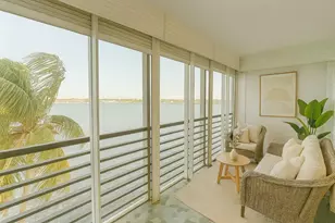 1175 NE Miami Gardens Dr, Miami, FL 33179 - Photo 1