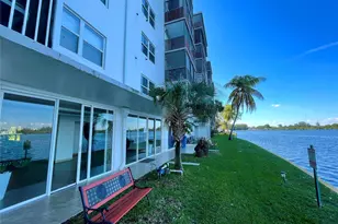 1175 NE Miami Gardens Dr, Miami, FL 33179 - Photo 25