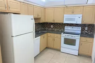 3510 Oaks Way, Pompano Beach, FL 33069 - Photo 3