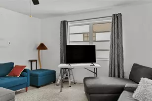 3446 NW 17th St, Miami, FL 33125 - Photo 3