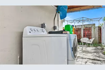 3446 NW 17 Street, Miami, FL 33125 - Photo 23