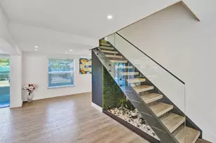 701 NE 164th St, Miami, FL 33162 - Photo 5