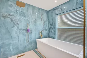 701 NE 164th St, Miami, FL 33162 - Photo 27