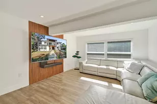 701 NE 164th St, Miami, FL 33162 - Photo 11