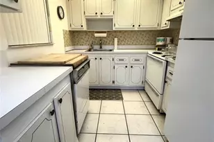 172 D Saxony Unit, Delray Beach, FL 33446 - Photo 3