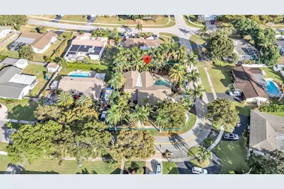 980 SW 70th Avenue, Plantation, FL 33317 - Photo 5