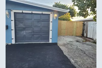 1810 NE 42nd Street, Deerfield Beach, FL 33064 - Photo 3