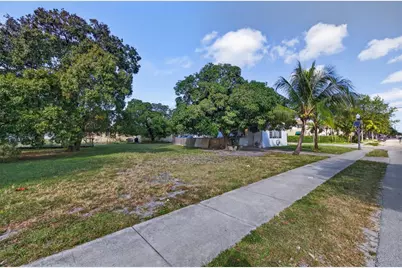900 NW 2nd Street, Fort Lauderdale, FL 33311 - Photo 21