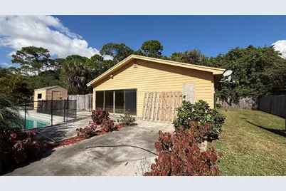 354 Baysinger Avenue, Fort Pierce, FL 34982 - Photo 11