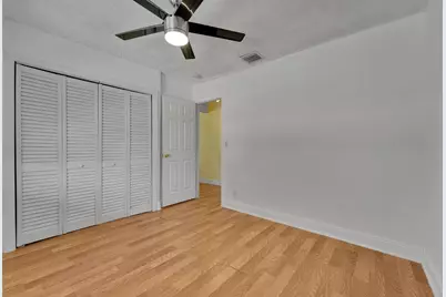 2704 NW 48th Street, Oakland Park, FL 33309 - Photo 7