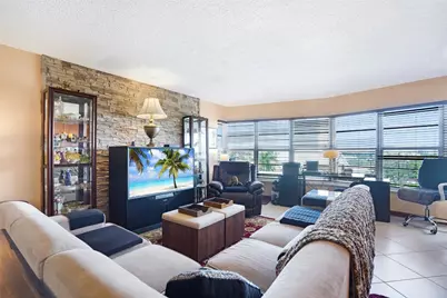2500 NE 48th Lane #608, Fort Lauderdale, FL 33308 - Photo 13