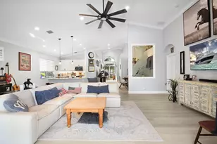 6848 SE Twin Oaks Cir, Stuart, FL 34997 - Photo 11