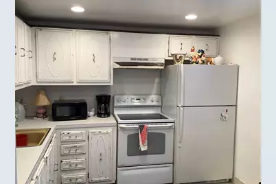 2300 NE 1st Lane #107, Boynton Beach, FL 33435 - Photo 3