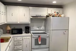 2300 NE 1st Ln, Boynton Beach, FL 33435 - Photo 3