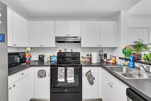 2015 SE 10th Ave, Fort Lauderdale, FL 33316 - Photo 9