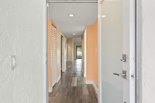 370 Fairway Cir, Weston, FL 33326 - Photo 11