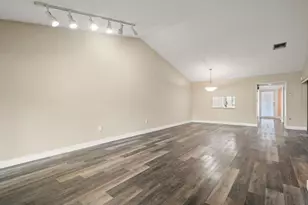 370 Fairway Cir, Weston, FL 33326 - Photo 15