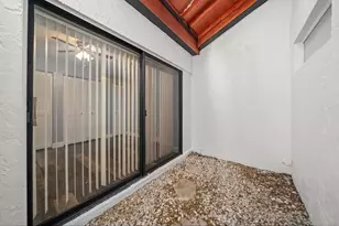 370 Fairway Cir, Weston, FL 33326 - Photo 37