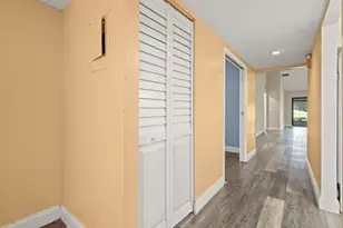 370 Fairway Cir, Weston, FL 33326 - Photo 13