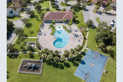 9446 Windrift Circle, Fort Pierce, FL 34945 - Photo 13