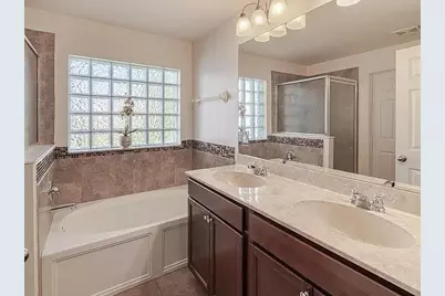 9446 Windrift Circle, Fort Pierce, FL 34945 - Photo 9