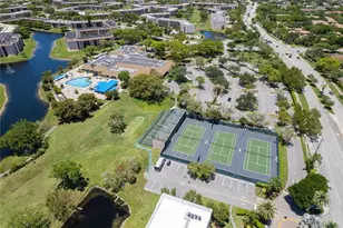 10101 Sunrise Lakes Blvd, Sunrise, FL 33322 - Photo 35