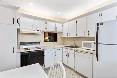 3150 Holiday Springs Boulevard #308, Margate, FL 33063 - Photo 9