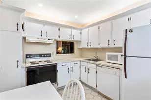 3150 Holiday Springs Blvd, Margate, FL 33063 - Photo 9