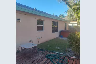 1424 NW 49th Avenue, Pompano Beach, FL 33063 - Photo 9