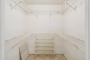 3960 Oaks Clubhouse Dr, Pompano Beach, FL 33069 - Photo 9