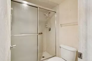 3960 Oaks Clubhouse Dr, Pompano Beach, FL 33069 - Photo 11