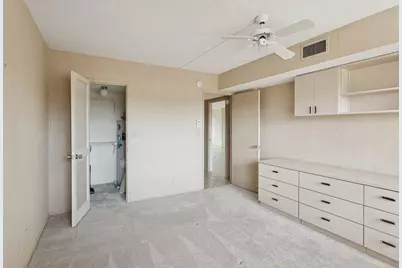 3960 Oaks Clubhouse Drive #502, Pompano Beach, FL 33069 - Photo 13