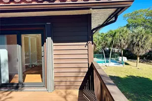 444 Pine Cir, Boca Raton, FL 33432 - Photo 45