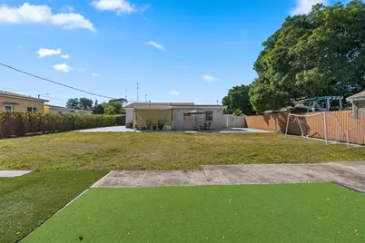 31 Miami Gardens Road, West Park, FL 33023 - Photo 27