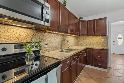 31 Miami Gardens Road, West Park, FL 33023 - Photo 7