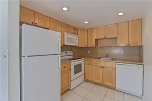 167 Grantham, Deerfield Beach, FL 33442 - Photo 9