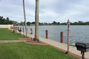 1100 Crystal Lake Dr, Pompano Beach, FL 33064 - Photo 15