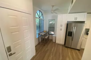 2286 Anchorage Ln, Naples, FL 34104 - Photo 7