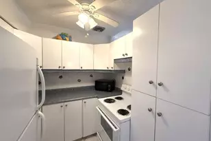 900 SW 10th Terrace, Hallandale Beach, FL 33009 - Photo 7